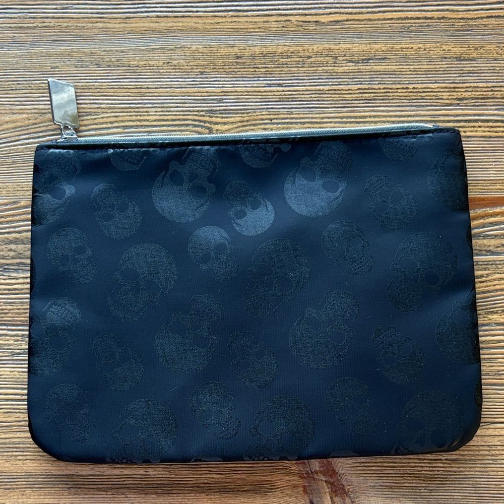 Black Skull Cosmetic Bag Nwot View 3